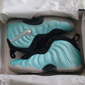 Nike little posite pro.